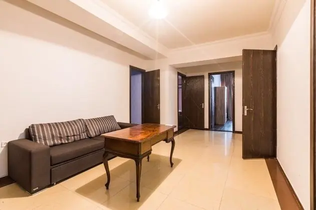 Apart Daire (3 Arnold Chikobava Street 10)