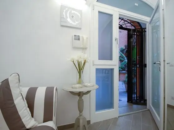 Comfort Apart Daire, 2 Yatak Odası, Avlu (2 Bedrooms)