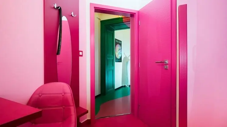 Design İki Ayrı Yataklı Oda (Pink)