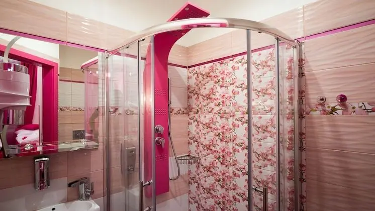Design İki Ayrı Yataklı Oda (Pink)