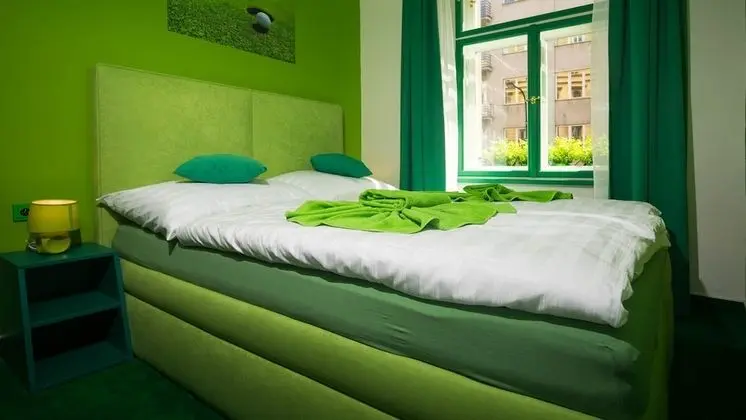 Design Tek Büyük Yataklı Oda (Green)