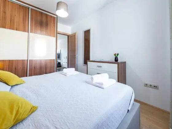 Apart Daire (One Bedroom Apartment with Balcony an)