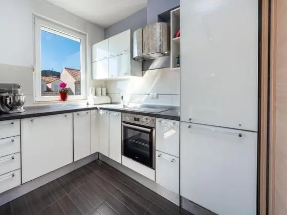 Apart Daire (One Bedroom Apartment with Balcony an)
