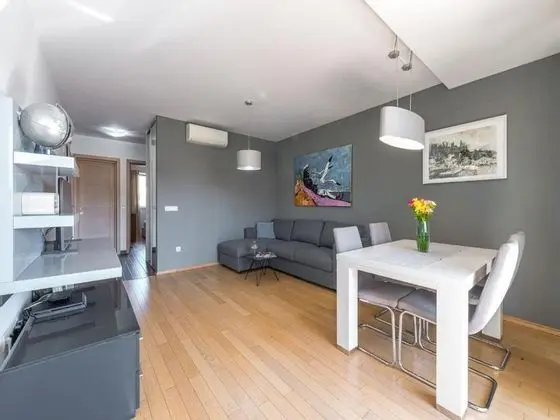 Apart Daire (One Bedroom Apartment with Balcony an)