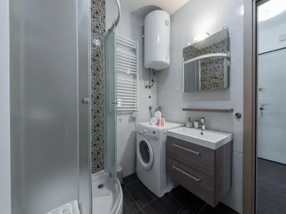 Apart Daire (One Bedroom Apartment with Balcony an)