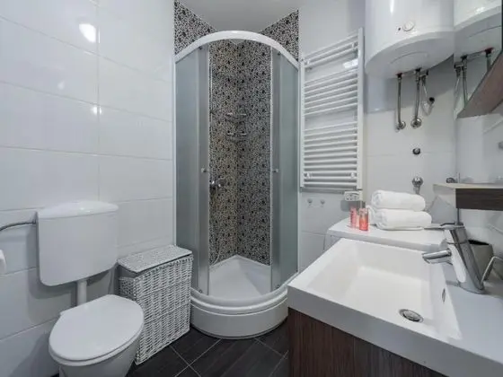 Apart Daire (One Bedroom Apartment with Balcony an)