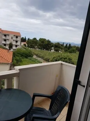 Apart Daire (Two Bedroom Apartment with Balcony an)