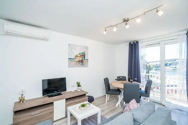 Apart Daire (Two Bedroom Apartment with Terrace)