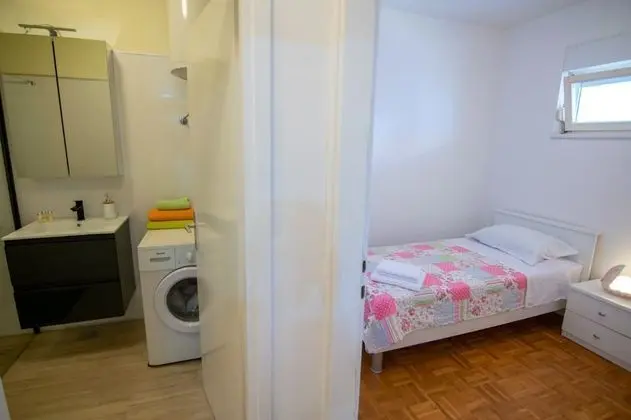 Family Apart Daire, 2 Yatak Odası, Balkon, Avlu Manzaralı