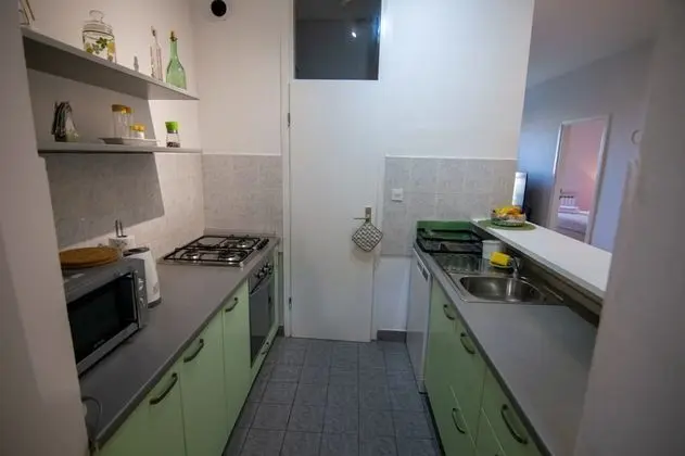 Family Apart Daire, 2 Yatak Odası, Balkon, Avlu Manzaralı