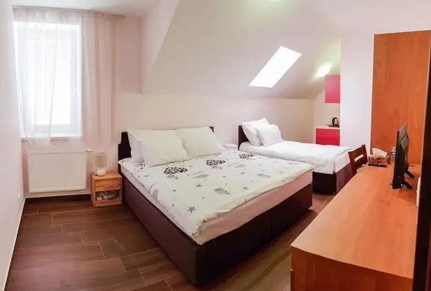 Standard Üç Kişilik Oda, 1 Yatak Odası, Banyolu/Duşlu, Avlu