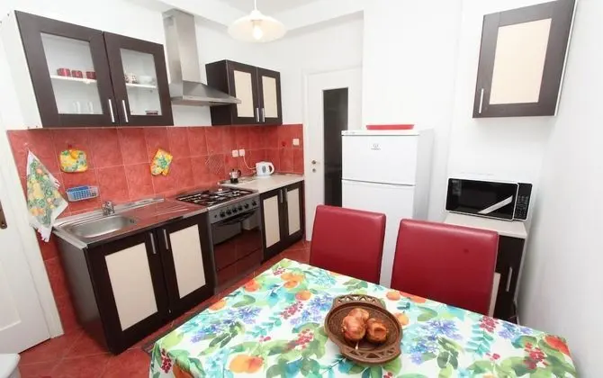 Apart Daire, 2 Yatak Odası, Balkon