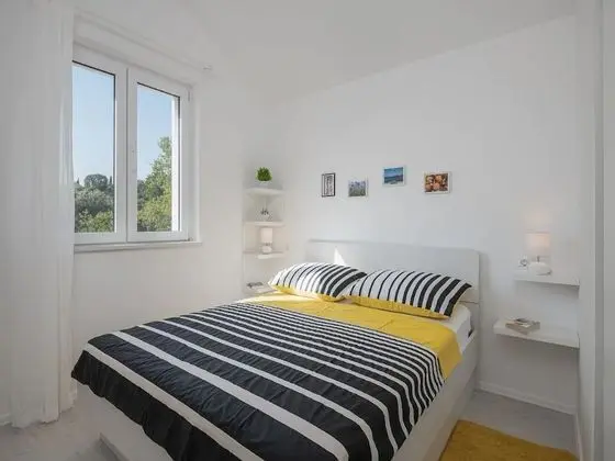 Apart Daire (2 Bedroom Apt with Balcony n Sea View)