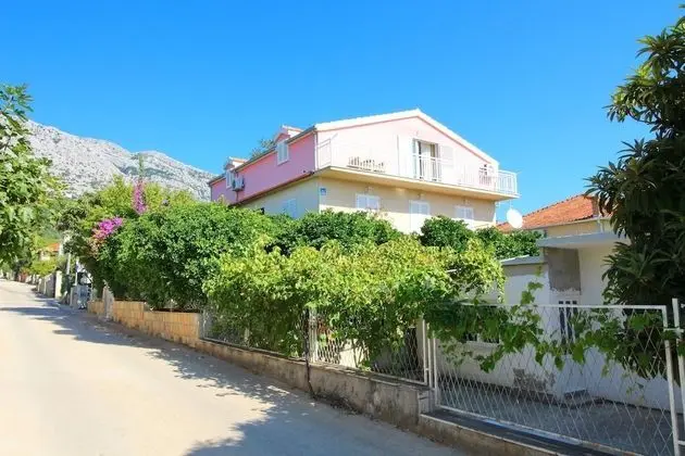 Apart Daire (Three Bedroom Apartment with Terrace)
