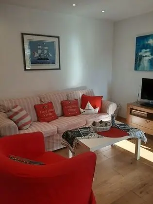 Apart Daire (Two Bedroom Apartment with Balcony)