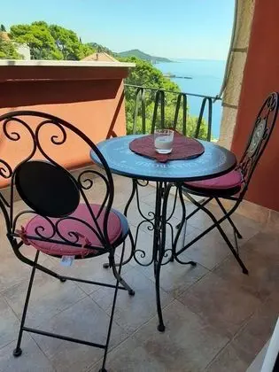 Apart Daire (Two Bedroom Apartment with Balcony)