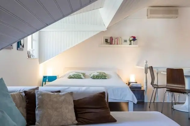 Stüdyo (Studio Apartment with City View)