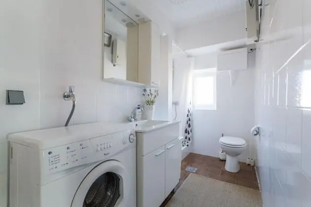 Stüdyo (Studio Apartment with City View)