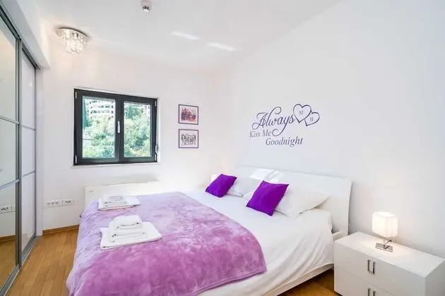 Apart Daire (Two Bedroom Apartment with Balcony)