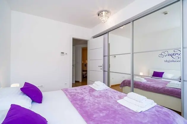 Apart Daire (Two Bedroom Apartment with Balcony)