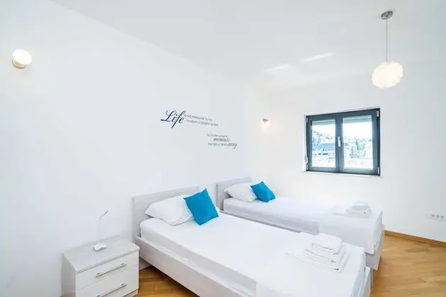 Apart Daire (Two Bedroom Apartment with Balcony)