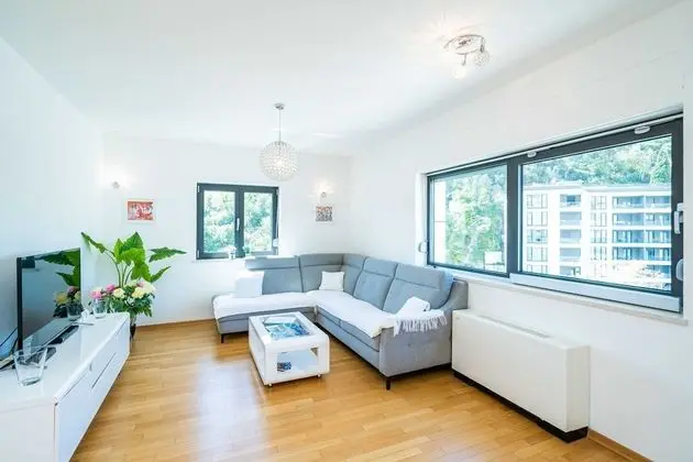 Apart Daire (Two Bedroom Apartment with Balcony)