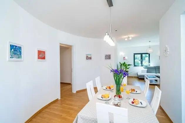 Apart Daire (Two Bedroom Apartment with Balcony)
