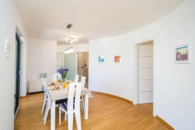 Apart Daire (Two Bedroom Apartment with Balcony)