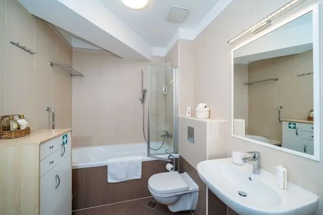 Apart Daire (Two Bedroom Apartment with Balcony)