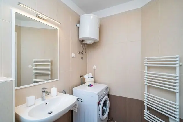 Apart Daire (Two Bedroom Apartment with Balcony)