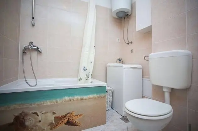 Apart Daire, 1 Çift Kişilik Yatak ve Çekyat