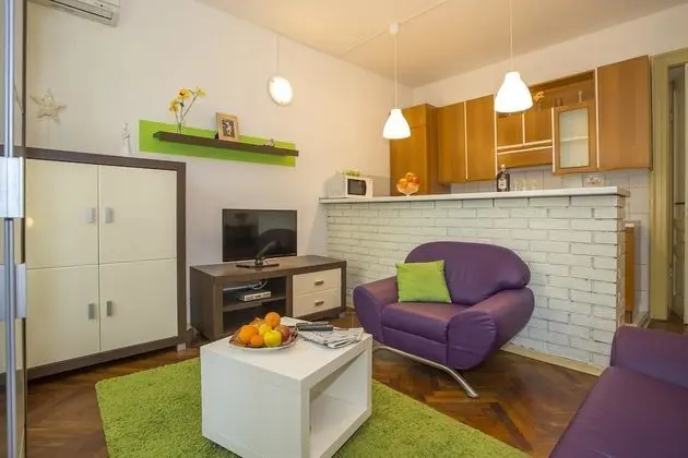 Apart Daire, 1 En Büyük (King) Boy Yatak ve Çekyat