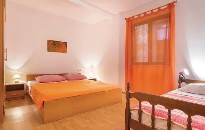 Apart Daire, 2 Yatak Odası (769/1794)