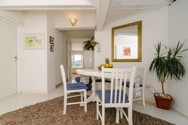 Apart Daire (Two Bedroom Apartment with Balcony an)