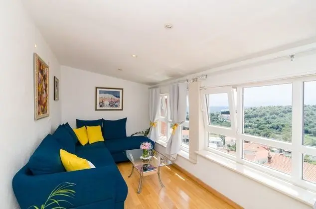 Apart Daire (Two Bedroom Apartment with Balcony an)