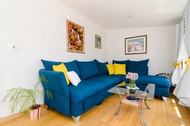 Apart Daire (Two Bedroom Apartment with Balcony an)