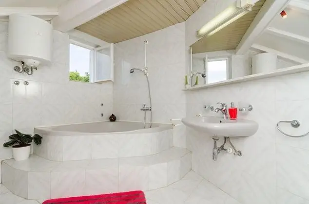 Apart Daire (Two Bedroom Apartment with Balcony an)