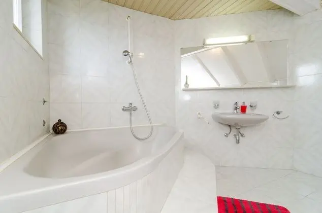 Apart Daire (Two Bedroom Apartment with Balcony an)