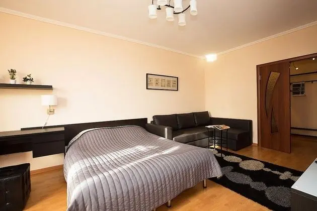 Apart Daire, 1 Yatak Odası (Bazhova, 68-234)