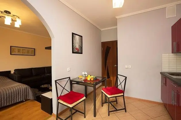 Apart Daire, 1 Yatak Odası (Bazhova, 68-234)