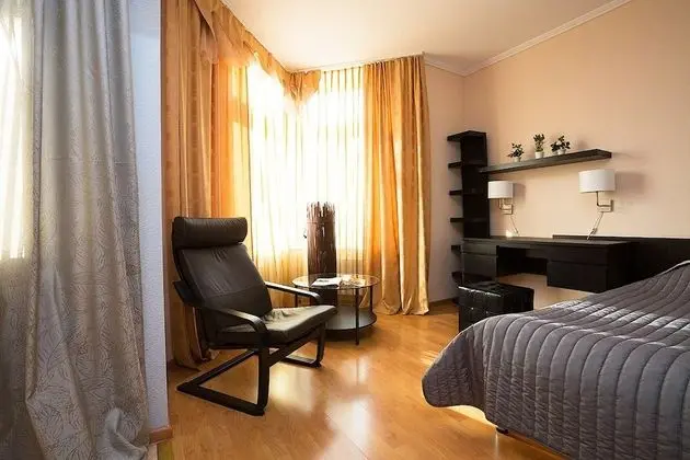 Apart Daire, 1 Yatak Odası (Bazhova, 68-234)