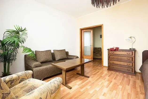 Apart Daire, 1 Yatak Odası (Malysheva, 4b- 43)