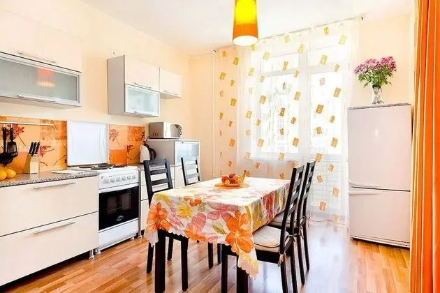 Apart Daire, 2 Yatak Odası (Malysheva, 4b- 79)