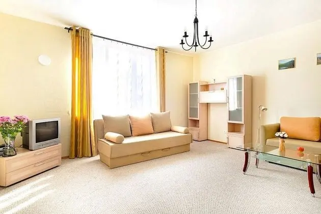 Apart Daire, 2 Yatak Odası (Malysheva, 4b- 79)