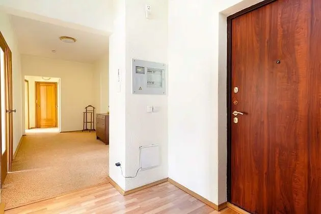Apart Daire, 2 Yatak Odası (Malysheva, 4b- 79)