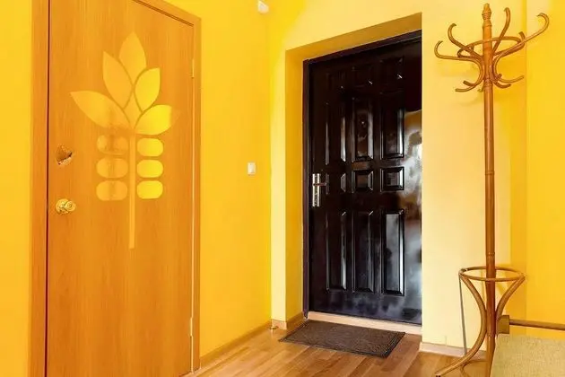 Apart Daire, 1 Yatak Odası (Mashinistov, 3-8)