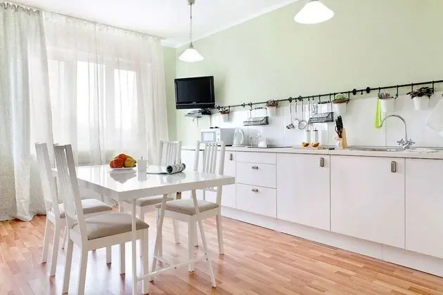 Apart Daire, 2 Yatak Odası (Mashinistov, 3-10)