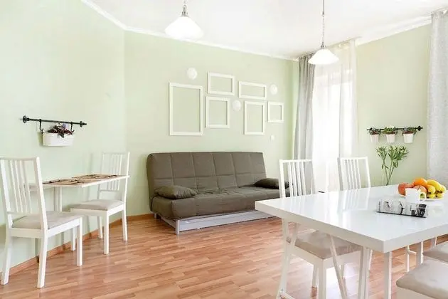 Apart Daire, 2 Yatak Odası (Mashinistov, 3-10)