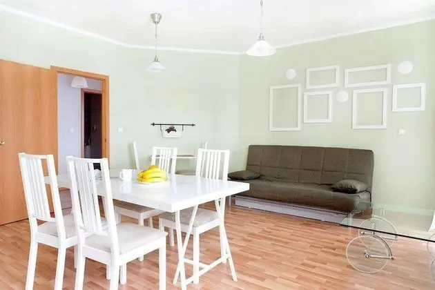 Apart Daire, 2 Yatak Odası (Mashinistov, 3-10)
