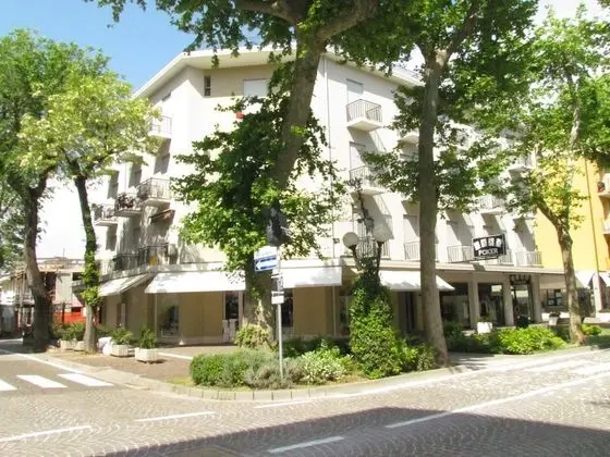 Apart Daire, 2 Yatak Odası, Sigara İçilebilir